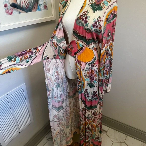 Zara Floral Maxi Dress in Pink, Cream & Mint - Picture 7 of 7